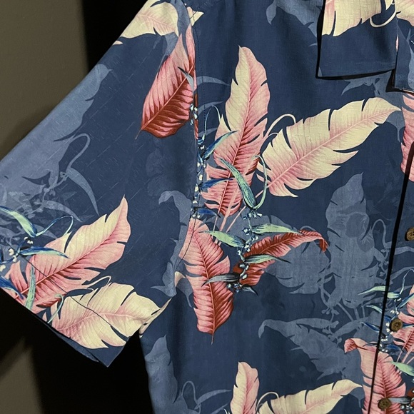 Tommy Bahamas Button Up - Picture 6 of 6